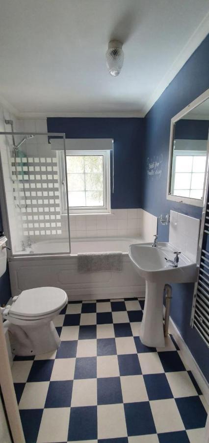 Beautiful 1 Bedroom Cottage With Courtyard. Deal Exteriör bild