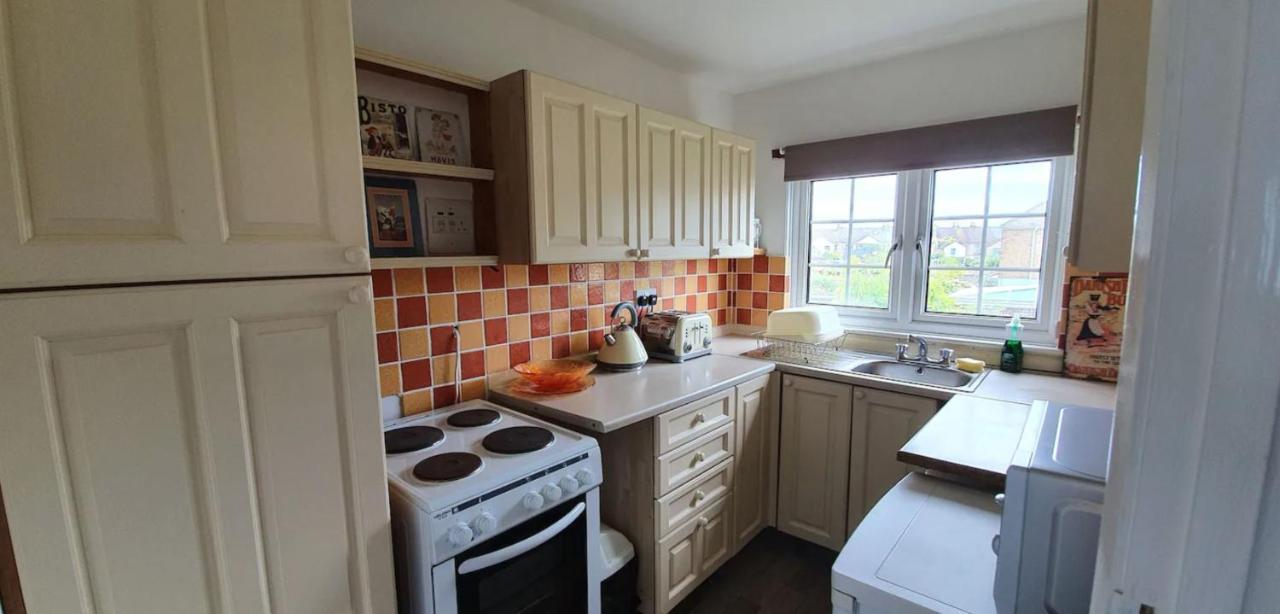 Beautiful 1 Bedroom Cottage With Courtyard. Deal Exteriör bild